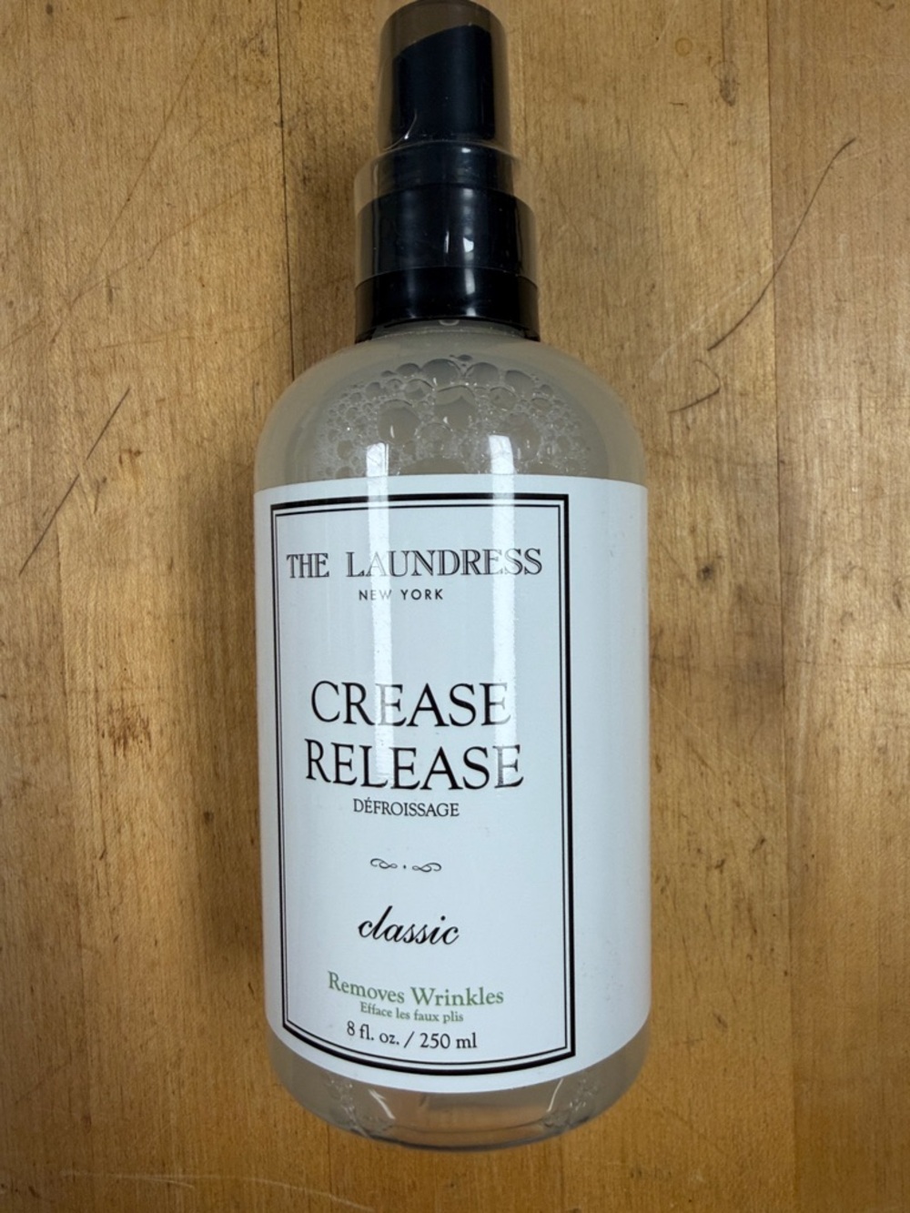 The Laundress Crease Release Spray - White & Black Label